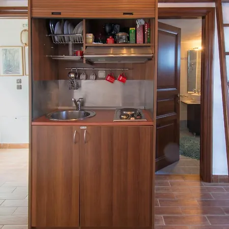 Traditional 4 Epoches Pensionat 3*